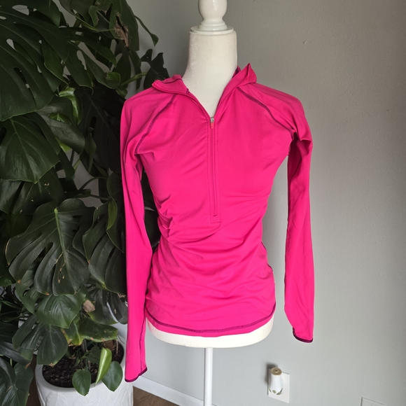 Nike Tops - Nike Women's Bright Pink Half Zip
